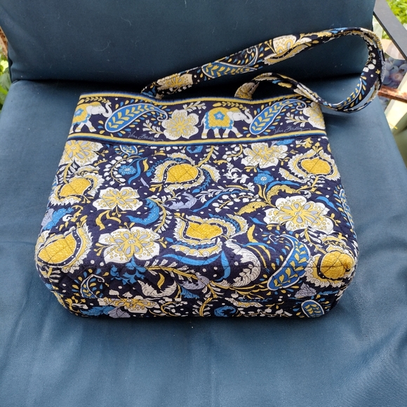 Vera Bradley Ellie Blue (Fall 2009) Large Shoulder Tote - Picture 5 of 8